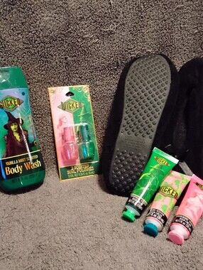 Wicked Bundle Nwt Glinda And Elphaba Slippers,nail Polish,hand Creams,bodywash